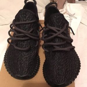 Adida Yeezys Pirates